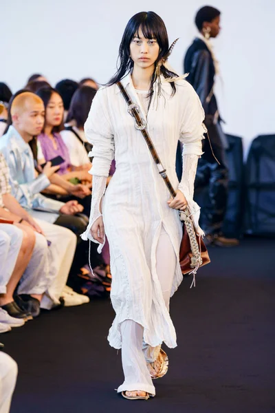 Look 14